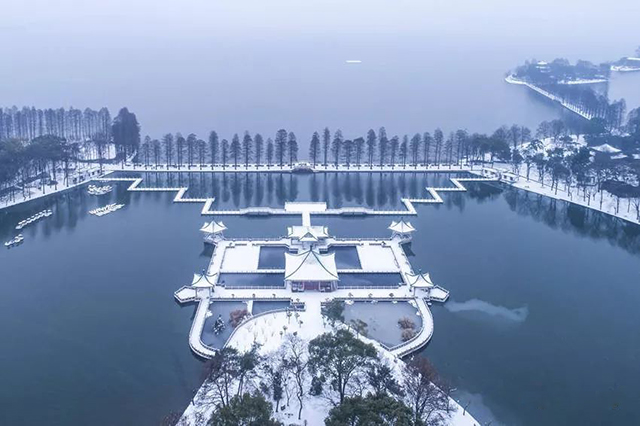 东湖之雪十年遇，武汉美博会带你进入“琉璃世界”二